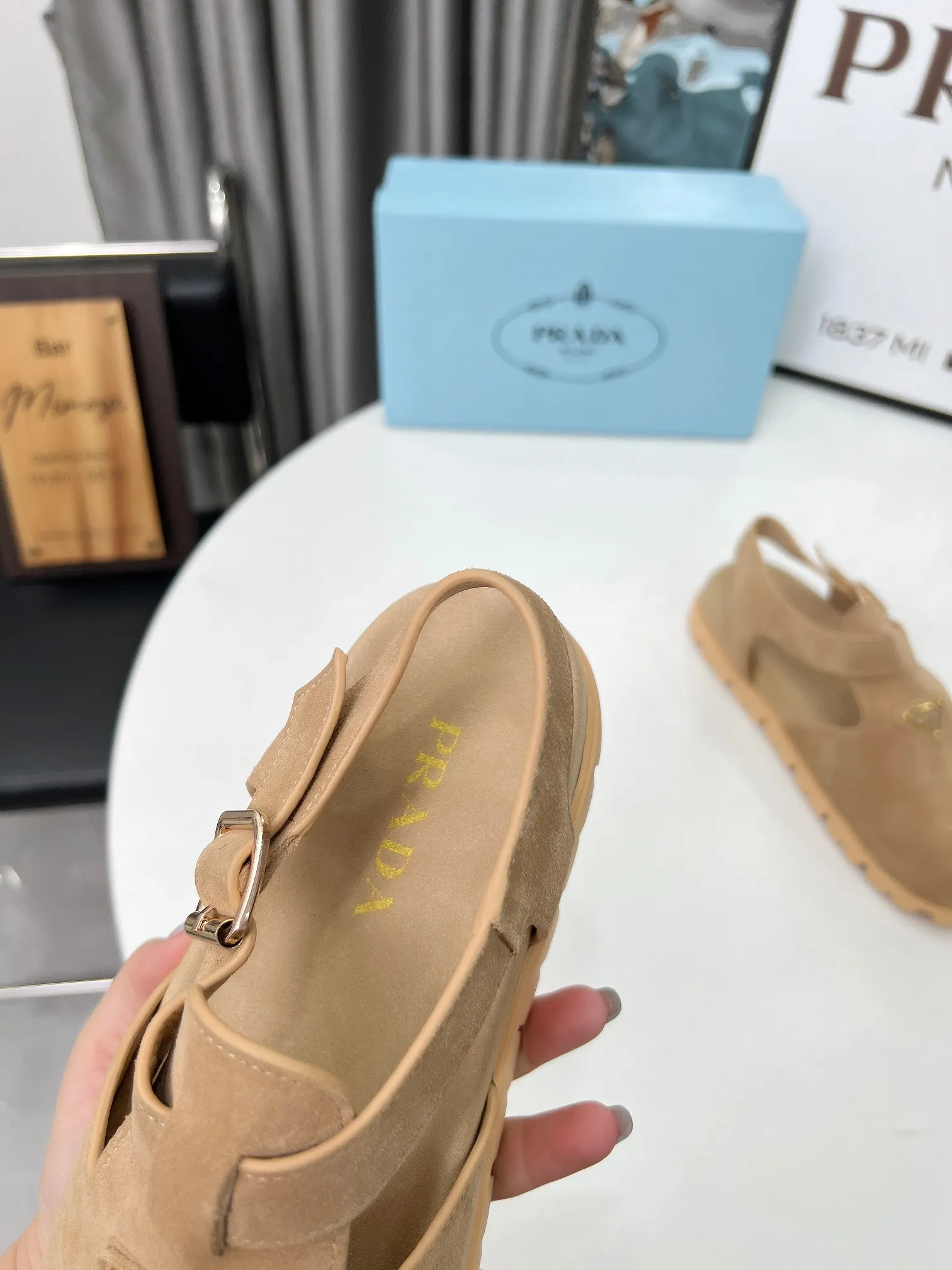 👟👟Ex-factory price 440👟👟 PRADA/25ss Prada classic triangle logo loafer series, simple and ultimate size: 35-42